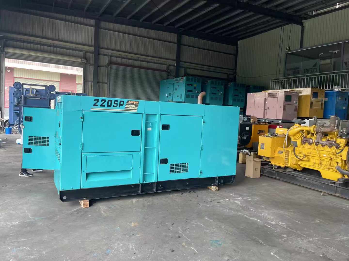临翔800kW 柴油发电机的输出电流波动范围是多少?